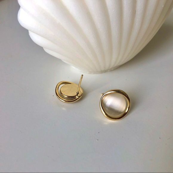 Cat's eye 14k Gold Earrings Stud Earrings Gold Stud Earrings Everyday wear - Picture 5 of 5